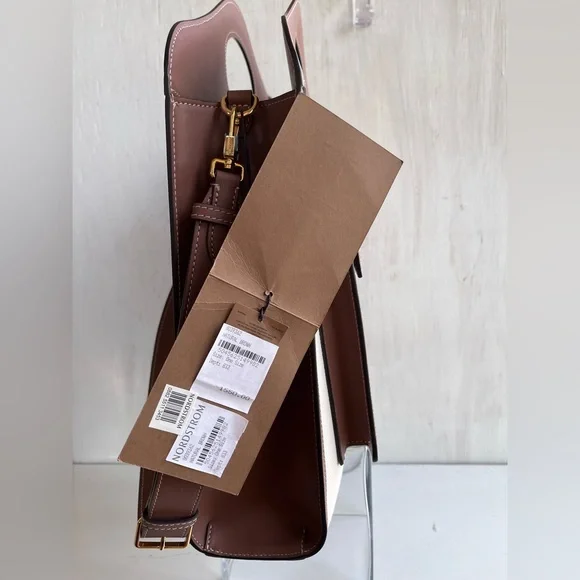 🔴SOLD🔴 BURBERRY Medium Pocket Logo Canvas and Leather Tote - Picture 8 of 16